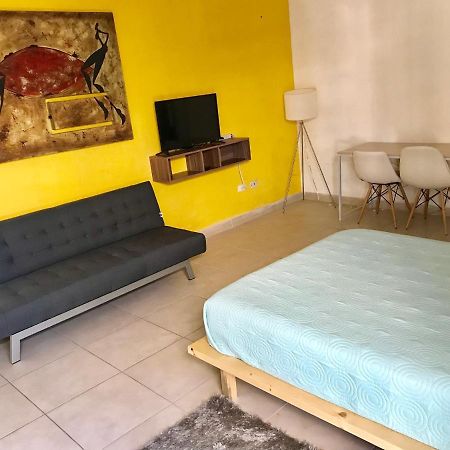 Jr Suite En Zona Residencial Linda Vista - Magnifica Ubicacion Y Tranquilidad. Monterrey Bagian luar foto