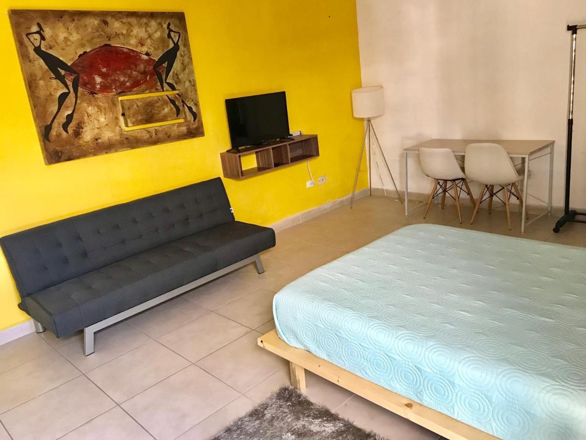 Jr Suite En Zona Residencial Linda Vista - Magnifica Ubicacion Y Tranquilidad. Monterrey Bagian luar foto
